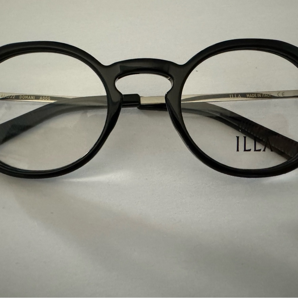 Illa Illa Domani A00G 48/22/140 Eyeglass Frame/ Eyeglass Case & Cleaning Cloth